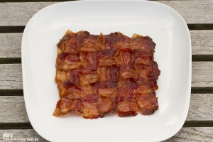Männerfrühstück mit Bacon und Spiegelei